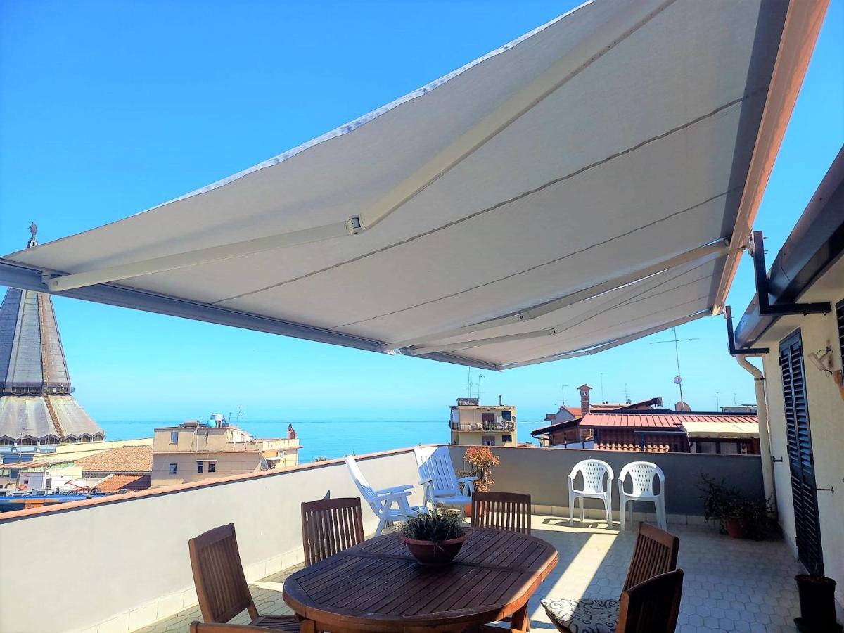 Panorama Apartment *